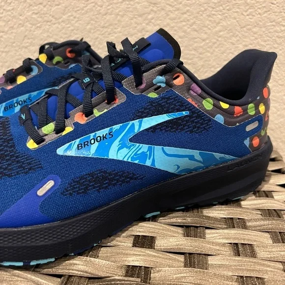 NWOT! Brooks Limited Edition Launch 9 Speed Blue w/poka dot running shoes - Picture 2 of 8